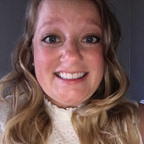 Meet your Posher, Gretchen - Picture 4 of 4